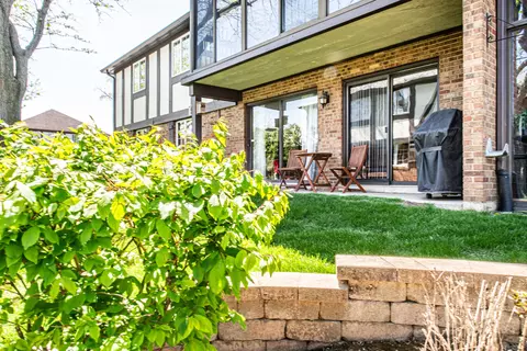 Exterior - 6157 Willowhill Rd #A, Willowbrook, IL 60527 photo 5 of 7