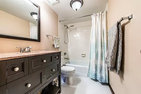 Bath - 6157 Willowhill Rd #A, Willowbrook, IL 60527 photo 1 of 5