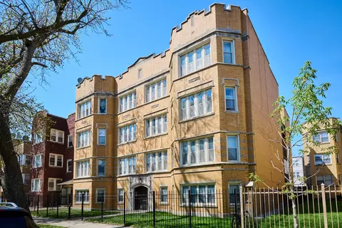 6226 N Mozart St #3N, Chicago, IL 60659