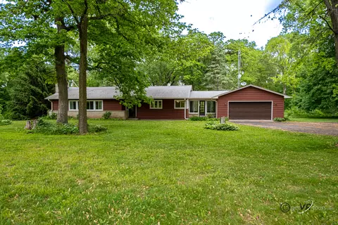 3760 Business 20 Rd, Freeport, IL 61032