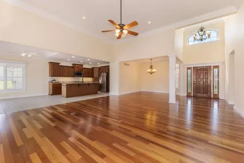 Living - 2508 Piney Run, Bloomington, IL 61705 photo 7 of 11