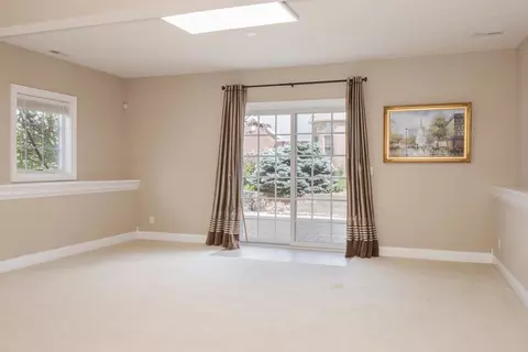 Living - 2508 Piney Run, Bloomington, IL 61705 photo 10 of 11