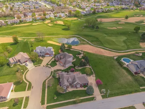 View/Area - 2508 Piney Run, Bloomington, IL 61705 photo 2 of 5