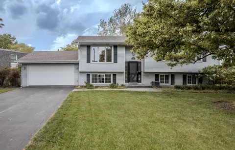 1301 S 10th St, Saint Charles, IL 60174