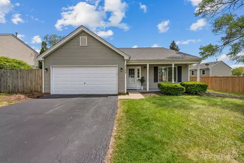 1140 Division St, Geneva, IL 60134
