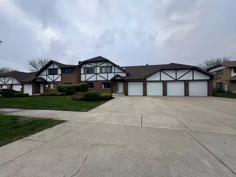 213 Walters Ln #2A, Itasca, IL 60143