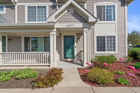 12777 W Wakefield Dr, Beach Park, IL 60083