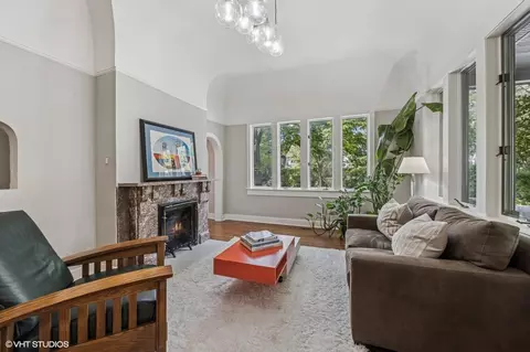 Living - 146 Gale Ave, River Forest, IL 60305 photo 2 of 8