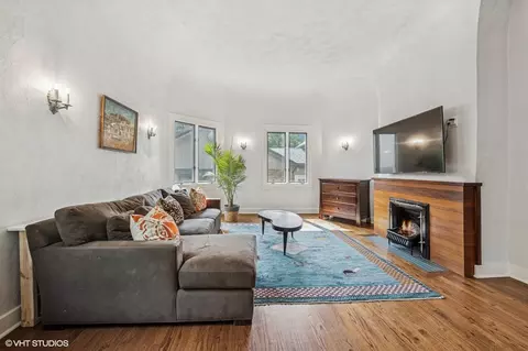 Living - 146 Gale Ave, River Forest, IL 60305 photo 6 of 8