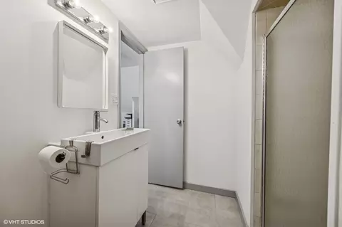 Bath - 146 Gale Ave, River Forest, IL 60305 photo 4 of 5