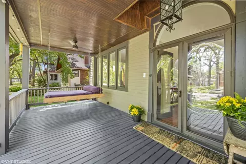 Exterior - 146 Gale Ave, River Forest, IL 60305 photo 5 of 14
