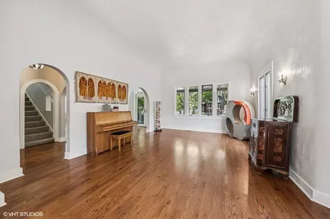 Living - 146 Gale Ave, River Forest, IL 60305 photo 8 of 8
