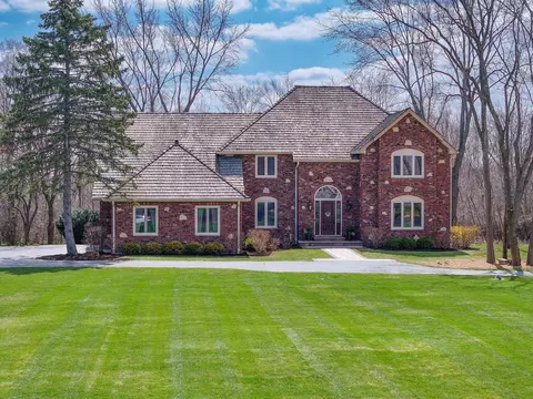 3937 Lakeview Ct, Long Grove, IL 60047