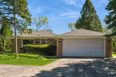 1727 Dundee Rd, Northbrook, IL 60062