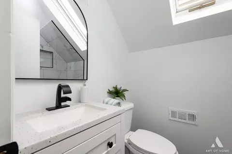 Bath - 7515 S Vernon Ave, Chicago, IL 60619 photo 2 of 3