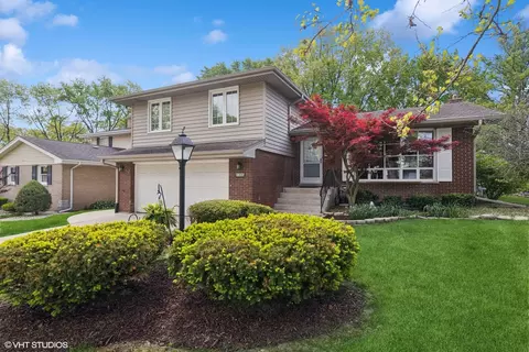 1335 Idlewild Ln, Homewood, IL 60430