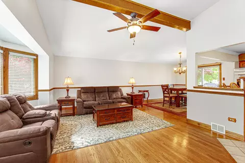Living - 1237 Will Dr, Lockport, IL 60441 photo 2 of 4