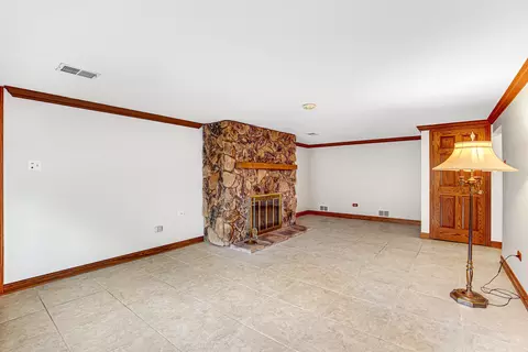 Living - 1237 Will Dr, Lockport, IL 60441 photo 4 of 4