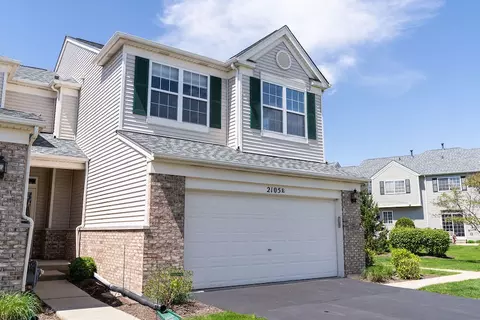 2105 Braeburn Dr #E, Wauconda, IL 60084