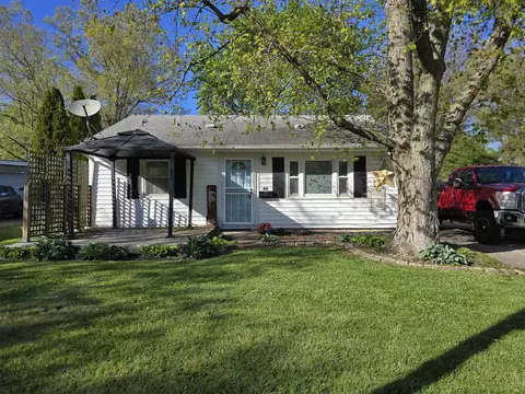 1145 Eastview Dr, Rantoul, IL 61866