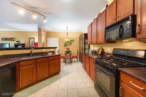 2253 Concord Dr, Mchenry, IL 60050 photo 9