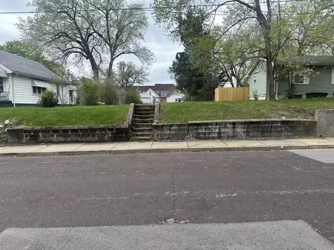 531 Tracy St, Peoria, IL 61603