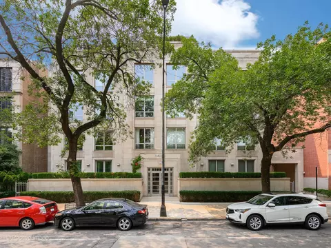 1422 N La Salle Dr #103, Chicago, IL 60610