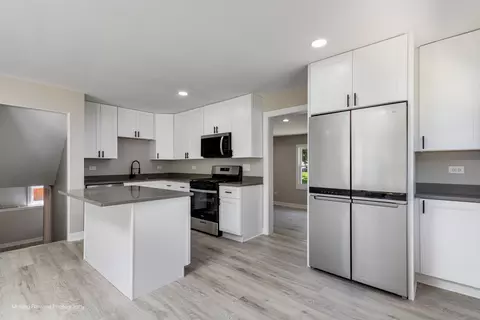 Kitchen - 11 Durango Rd, Montgomery, IL 60538 photo 2 of 3