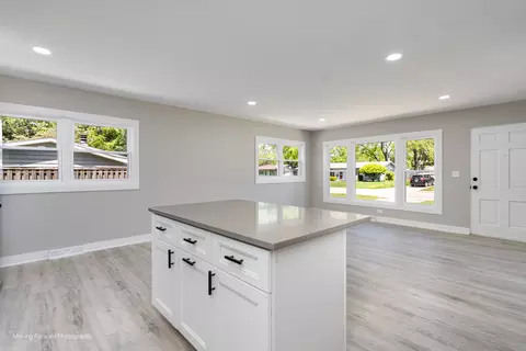 Living - 11 Durango Rd, Montgomery, IL 60538 photo 3 of 9