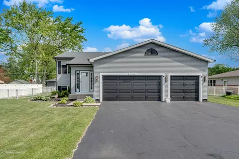 25450 W Lehmann Blvd, Lake Villa, IL 60046