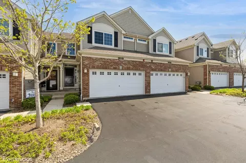 9848 Cummings St, Huntley, IL 60142