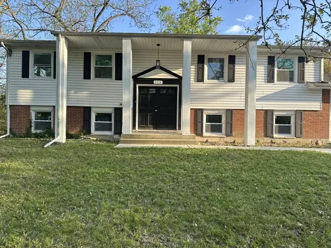 523 Circle Dr, University Park, IL 60484