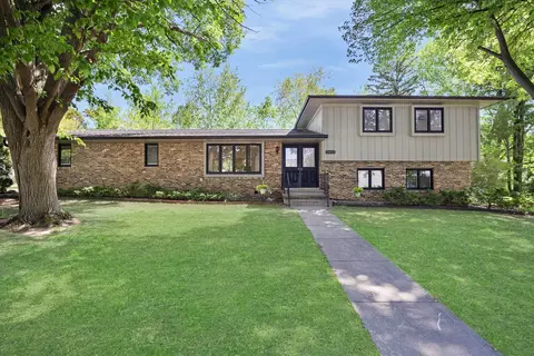 1411 Westview Dr, Normal, IL 61761