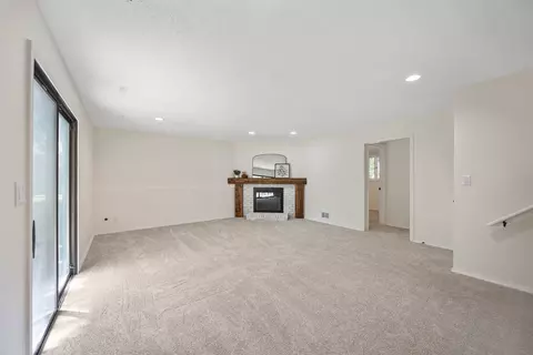 Living - 1411 Westview Dr, Normal, IL 61761 photo 4 of 8
