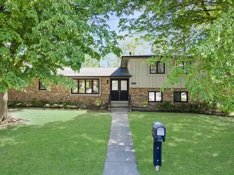 Exterior - 1411 Westview Dr, Normal, IL 61761 photo 8 of 9