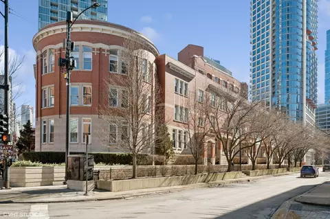 501 N Kingsbury St #G, Chicago, IL 60654