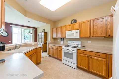 2507 Rolling Rdg, Elgin, IL 60124 photo 10