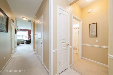 2507 Rolling Rdg, Elgin, IL 60124 photo 6