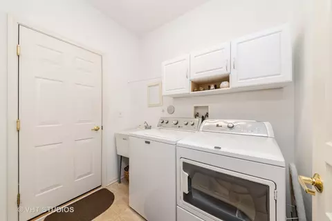 2507 Rolling Rdg, Elgin, IL 60124 photo 9