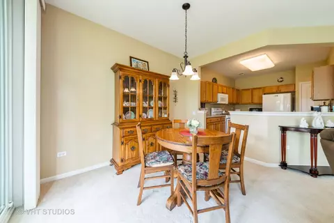 2507 Rolling Rdg, Elgin, IL 60124 photo 15