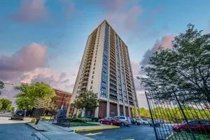 3001 S Michigan Ave #2202, Chicago, IL 60616