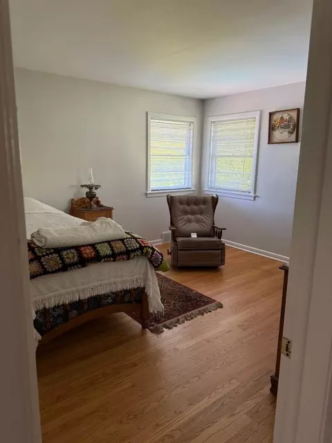 Bedroom - 140 E Hillside Rd, Barrington, IL 60010 photo 2 of 2