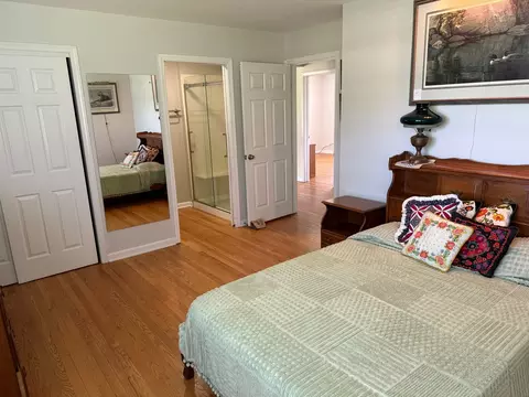 Bedroom - 140 E Hillside Rd, Barrington, IL 60010 photo 1 of 2