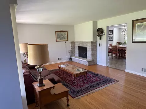 Living - 140 E Hillside Rd, Barrington, IL 60010 photo 2 of 3