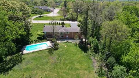View/Area - 140 E Hillside Rd, Barrington, IL 60010 photo 3 of 3