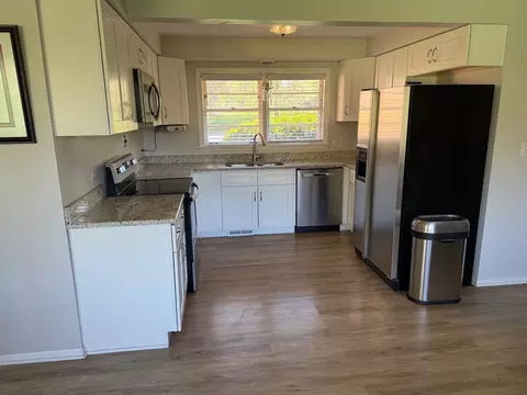 Kitchen - 140 E Hillside Rd, Barrington, IL 60010 photo 1 of 2