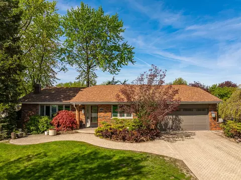 15322 Woodmar Dr, Orland Park, IL 60462