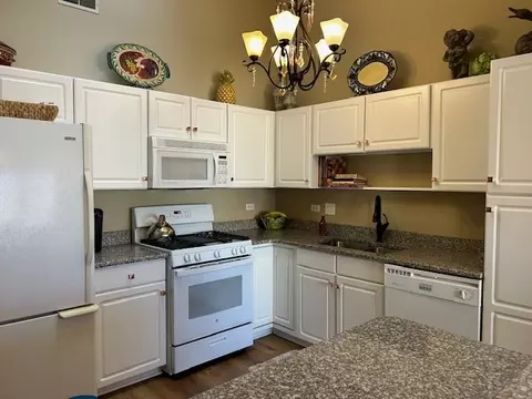 Kitchen - 21222 W Walnut Dr #B, Plainfield, IL 60544 photo 3 of 3