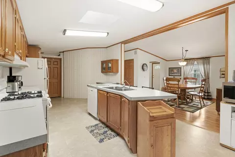 56 Drake Ln, Beecher, IL 60401 photo 2