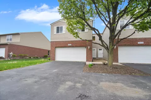 16560 Willow Walk Dr, Lockport, IL 60441